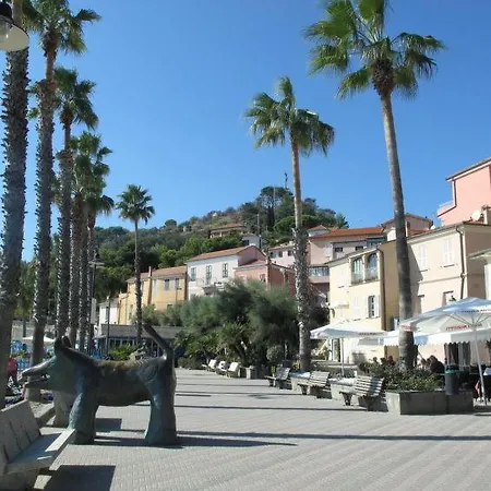 Sleeps 12 Pool Air Con Wifi * Costarainera