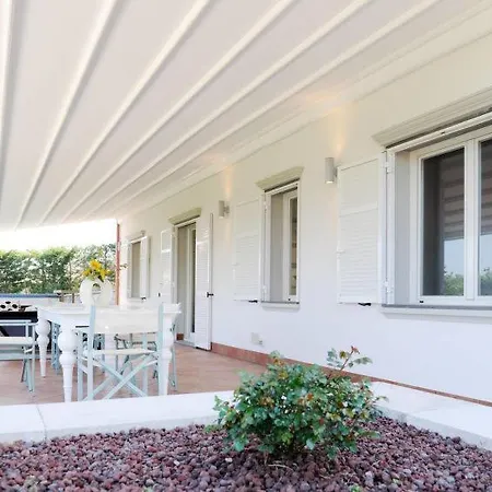 Sleeps 12 Pool Air Con Wifi *