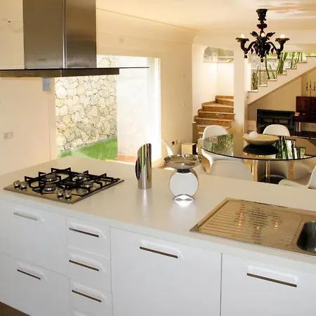Sleeps 12 Pool Air Con Wifi Ferienhaus